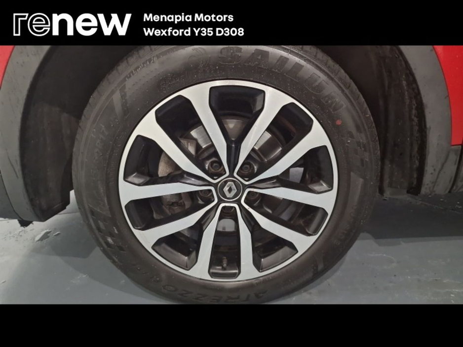 2022 Renault Kadjar - image 9