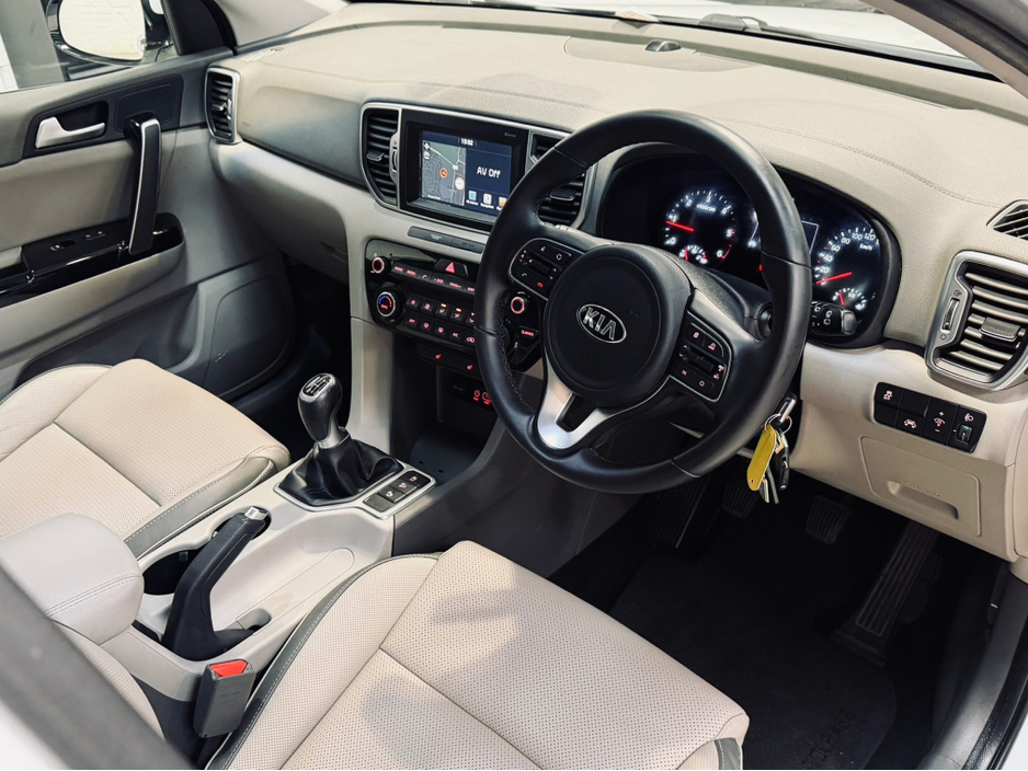 2018 Kia Sportage - image 8