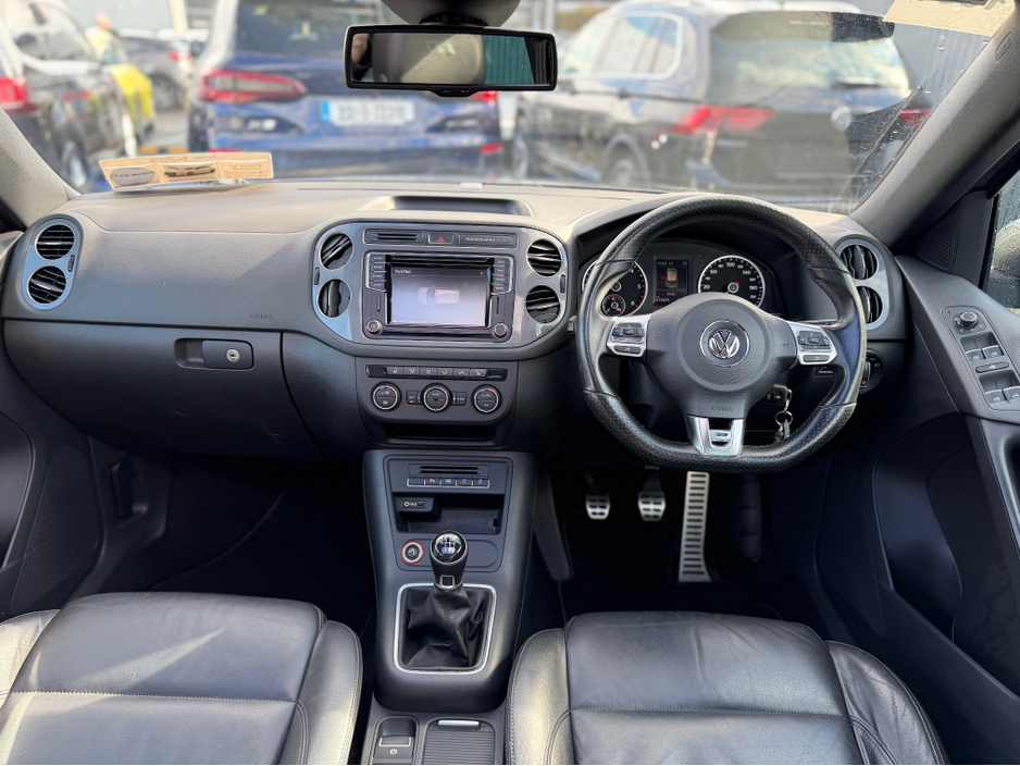 2016 Volkswagen Tiguan - image 48