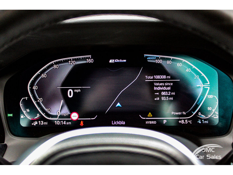 2020 BMW 3 Series - image 18