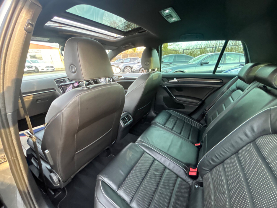 2017 Volkswagen Golf - image 42