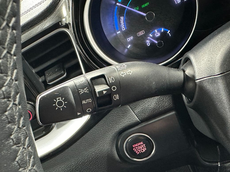 2023 Kia XCeed - image 16