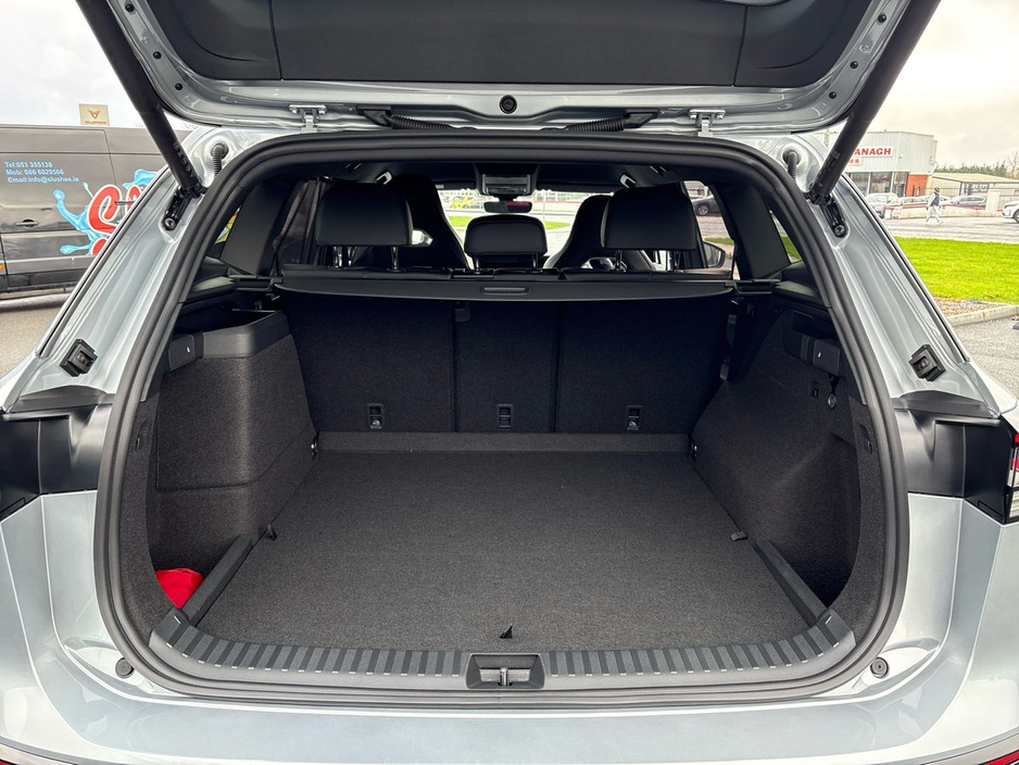 2026 Volkswagen Tayron R-line 75 PHEV €61,617