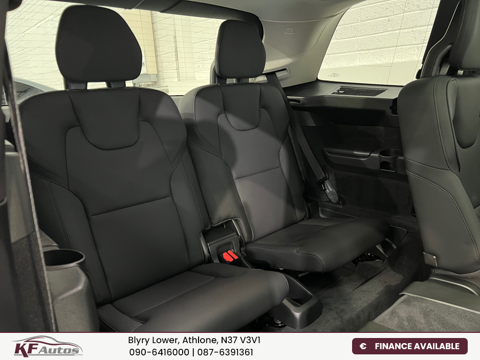 2025 Volvo XC90 - image 17