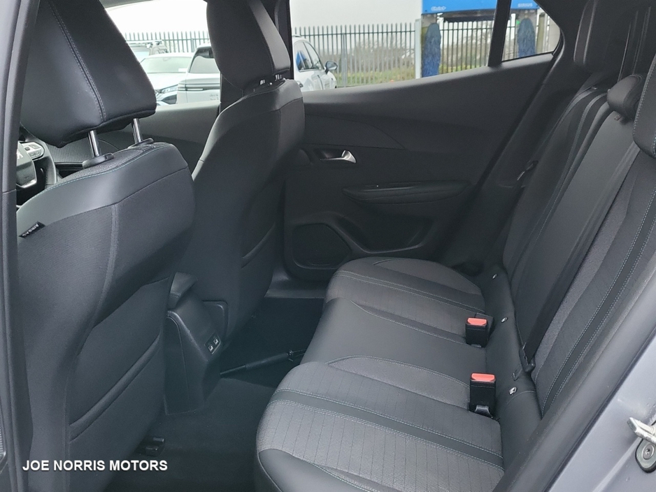 2022 Peugeot 2008 ALLURE 1.5 BLUE HDI 110 €22,995