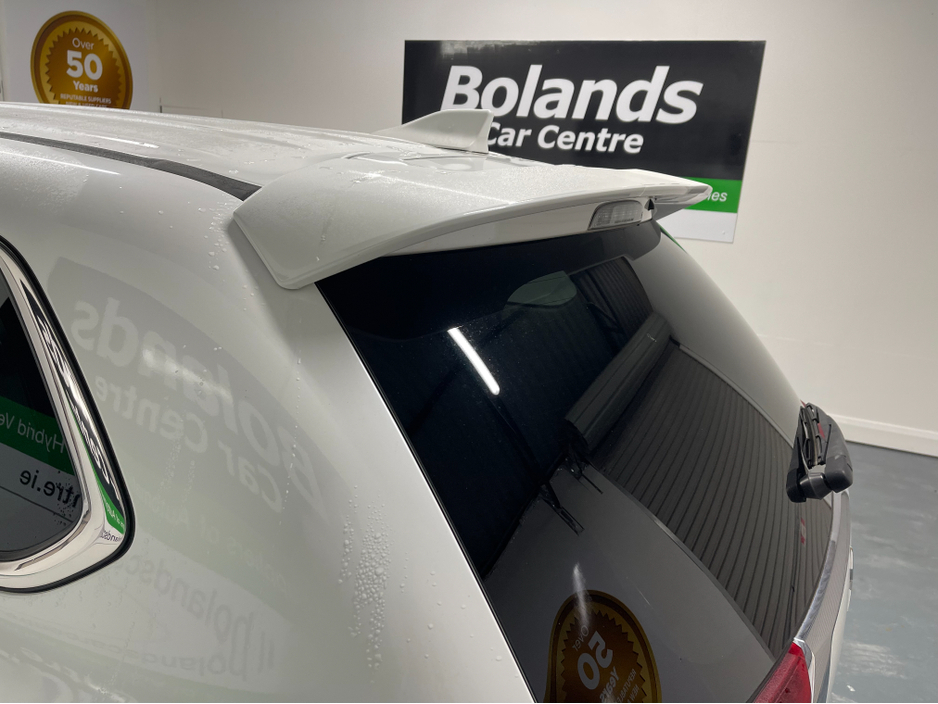 2018 Mitsubishi Outlander (Low Km's) HYBRID 2.4 PHEV AUTOMATIC 5DR MODEL  www.bolandscarcentre.ie €20,900