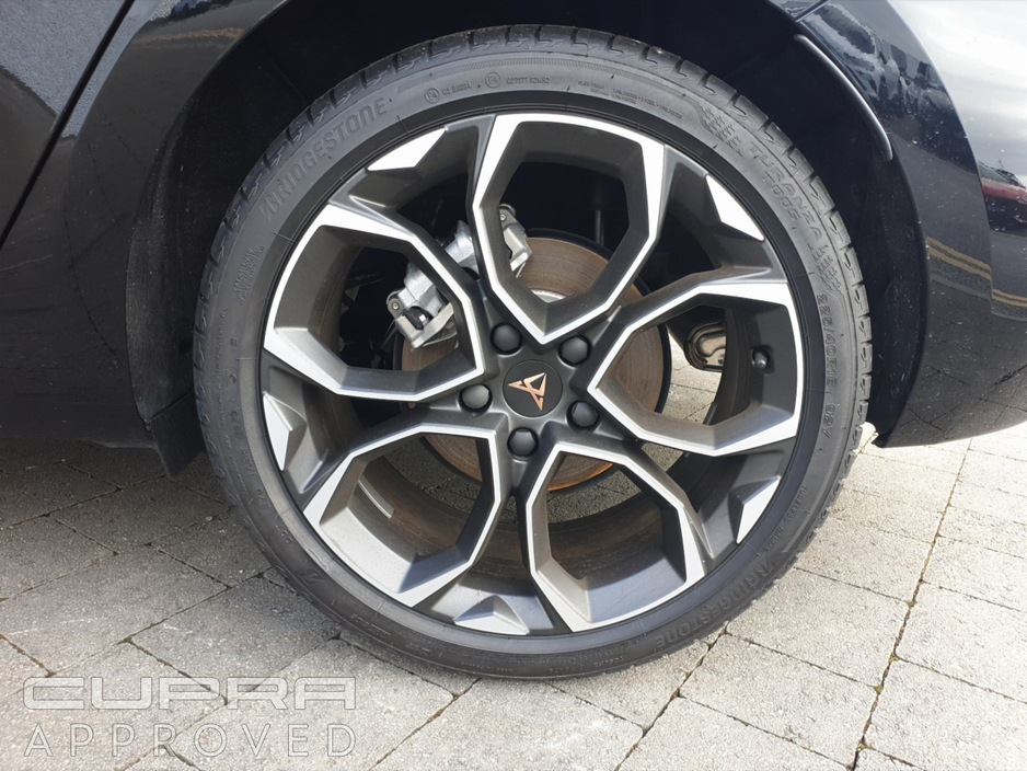 2025 Cupra Leon - image 6