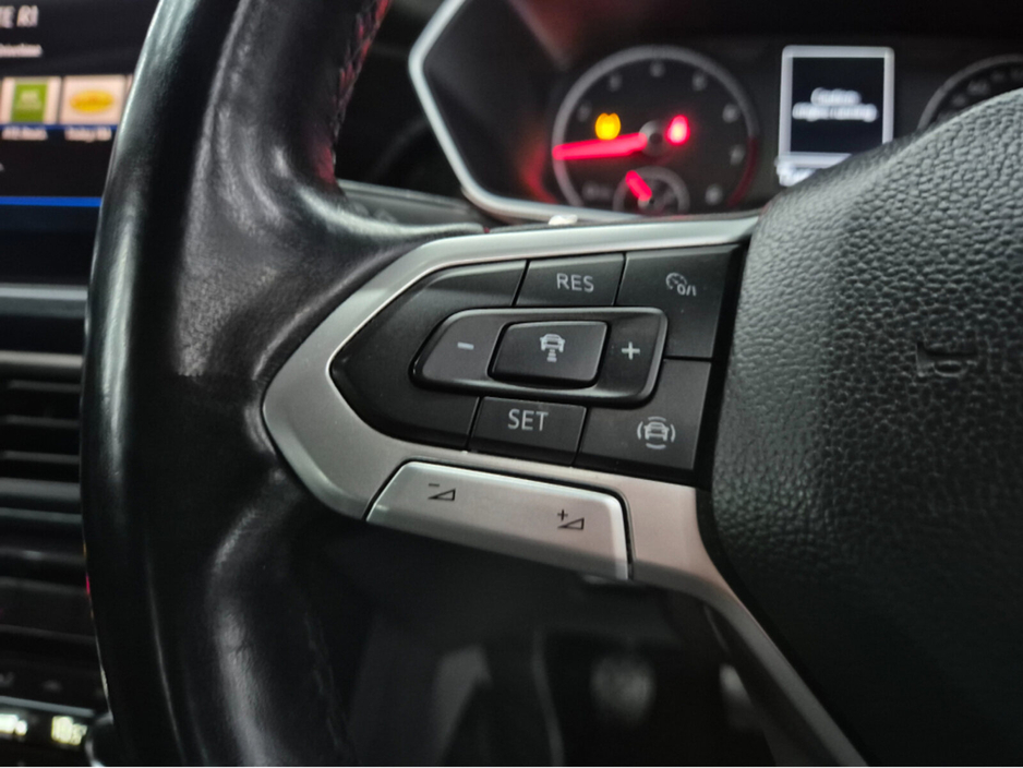 2020 Volkswagen T-Cross - image 11