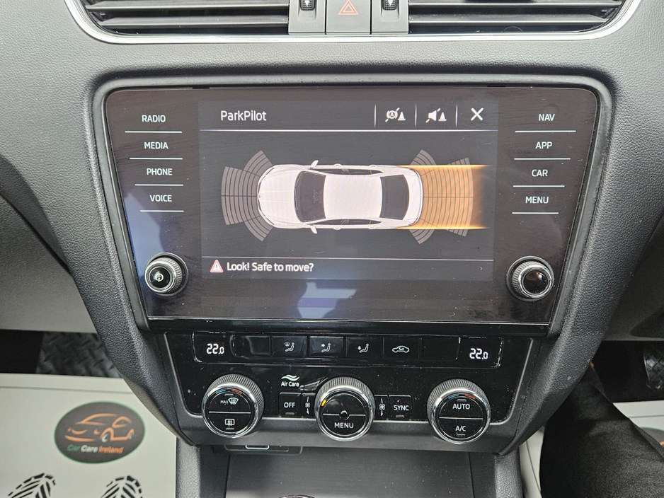 2020 Skoda Octavia - image 29