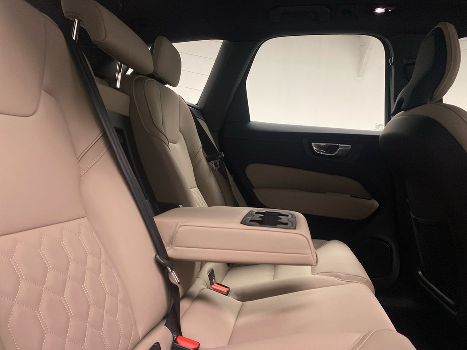 2026 Volvo XC60 - image 20