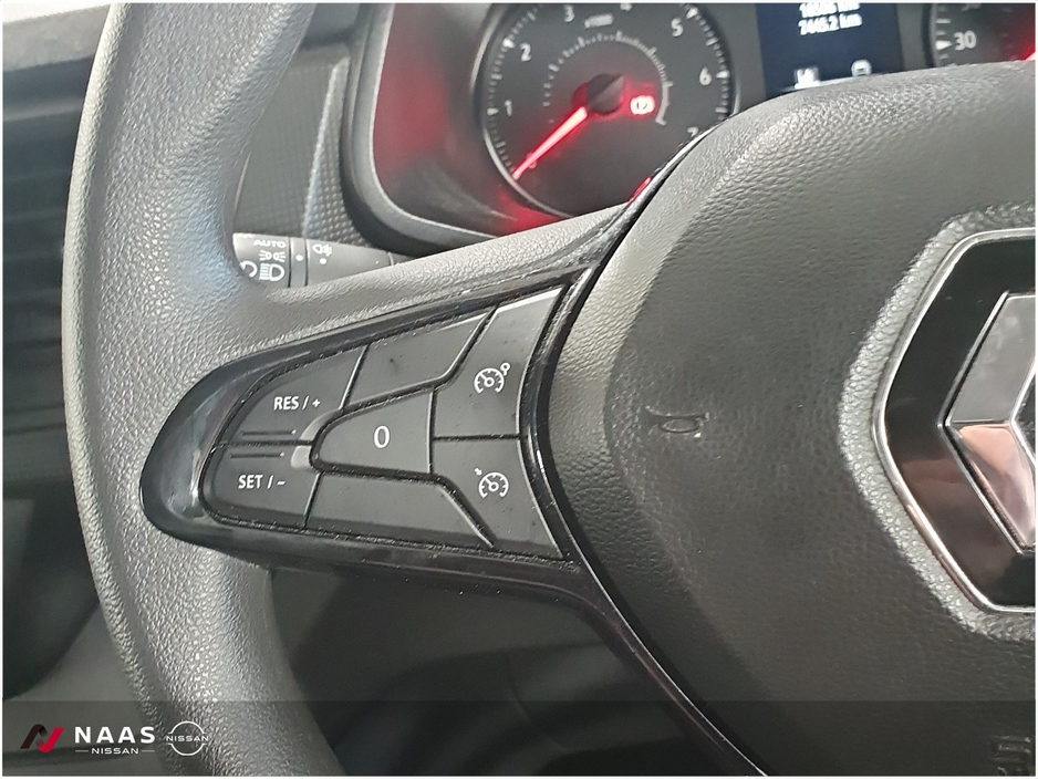 2024 Renault Trafic - image 19