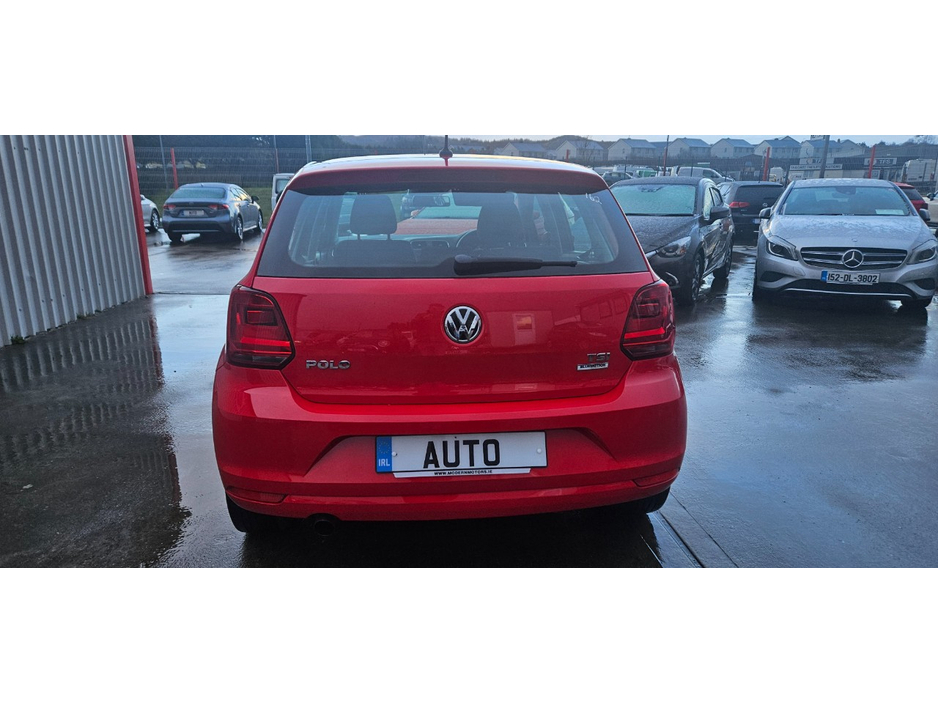 2017 Volkswagen Polo - image 8