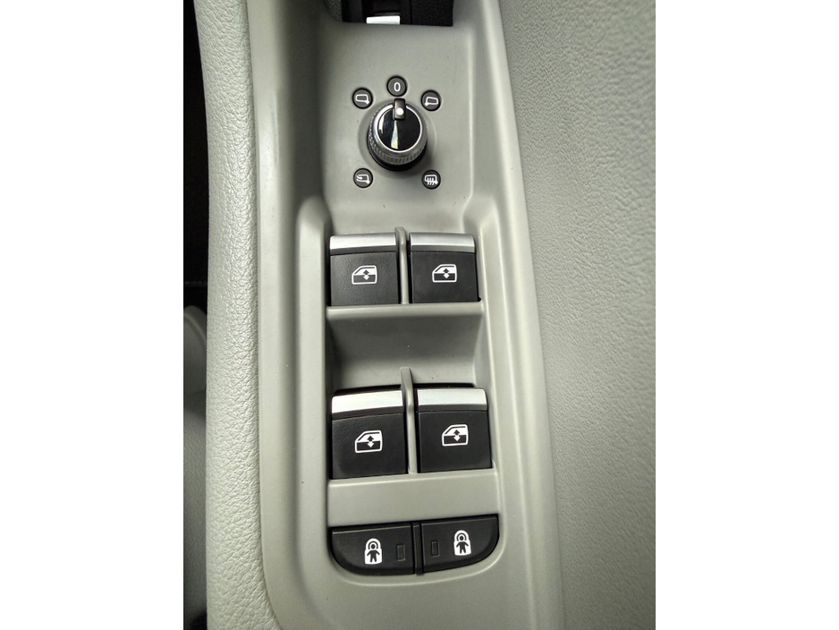 2021 Audi A4 35 TDI 163HP S Tronic SE €24,900