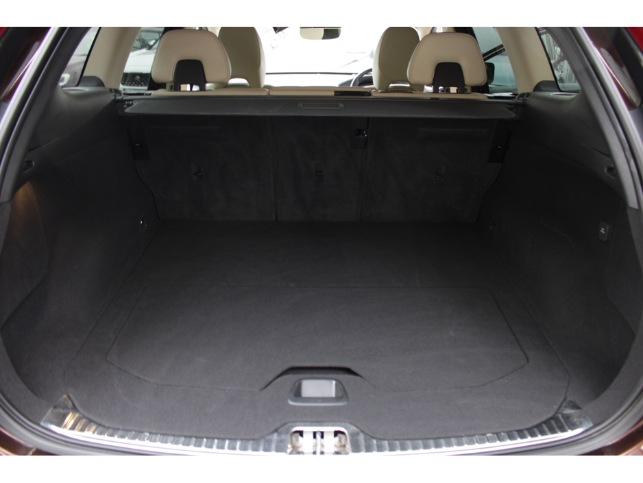 2015 Volvo XC60 - image 18