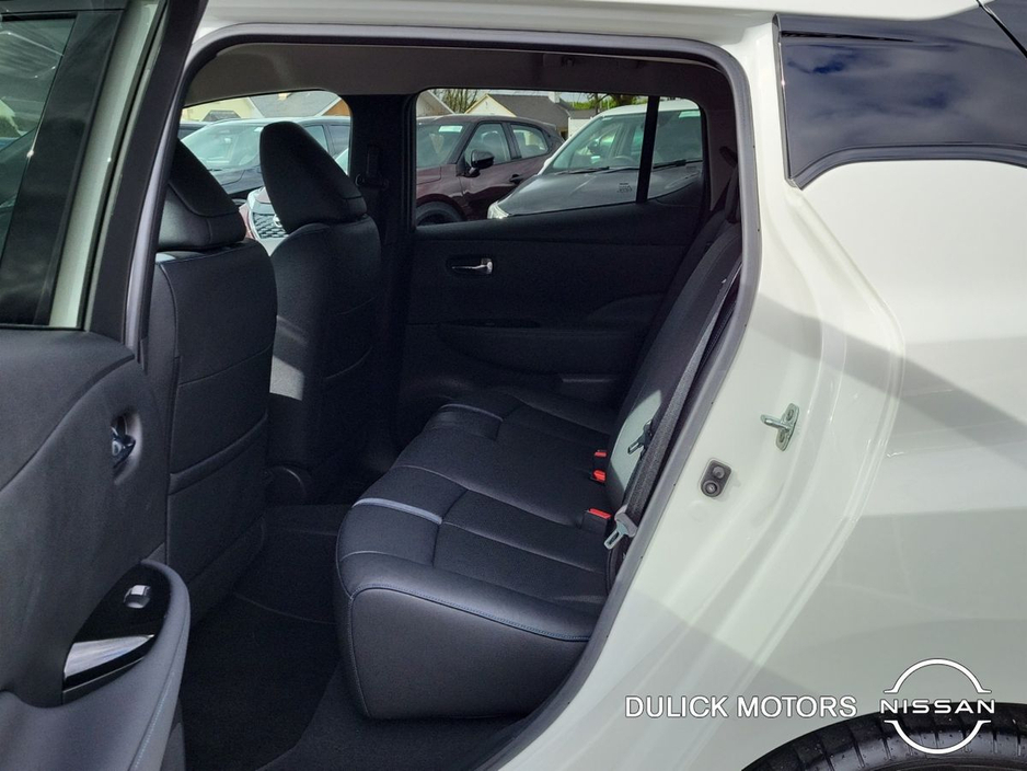 2025 Nissan Leaf - image 12