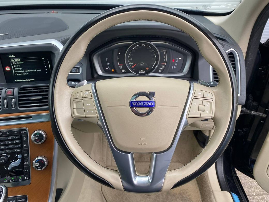 2016 Volvo XC60 - image 6