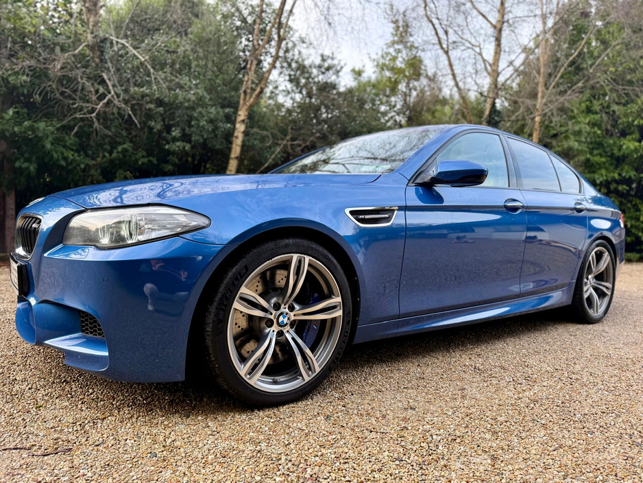 2015 BMW M5 - image 8