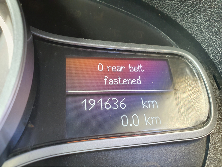 2012 Renault Megane - image 8