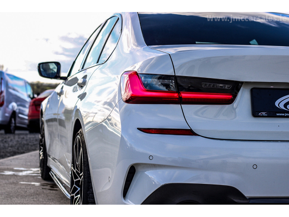 2021 BMW 3 Series  €35,995