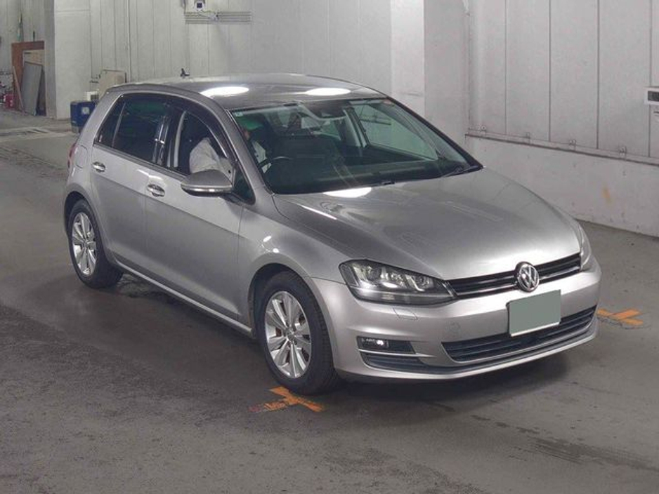 2016 Volkswagen Golf - image 3