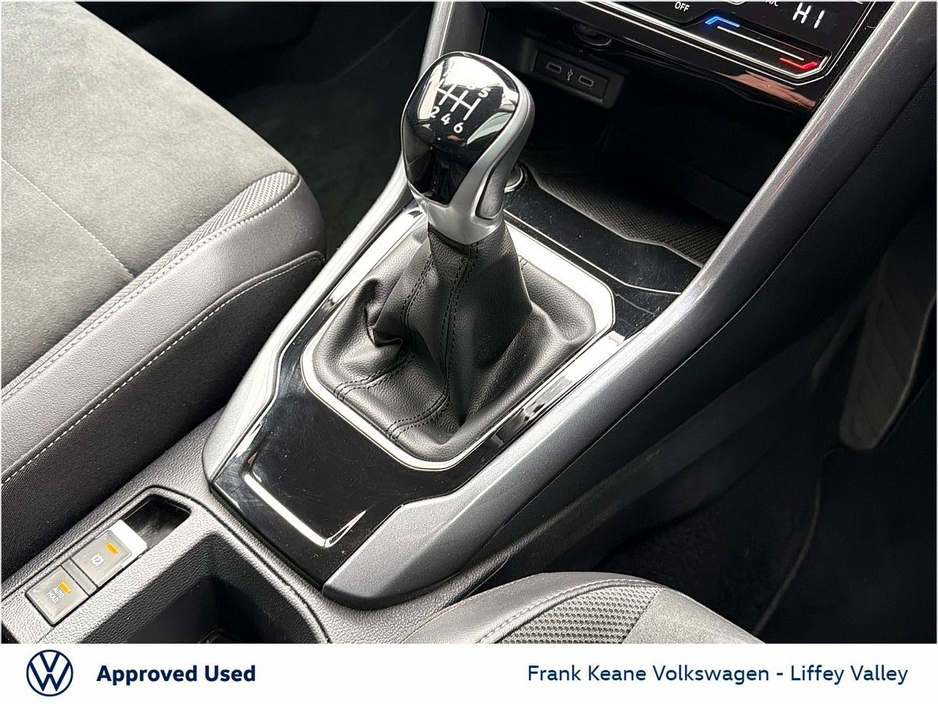 2022 Volkswagen T-Roc - image 20