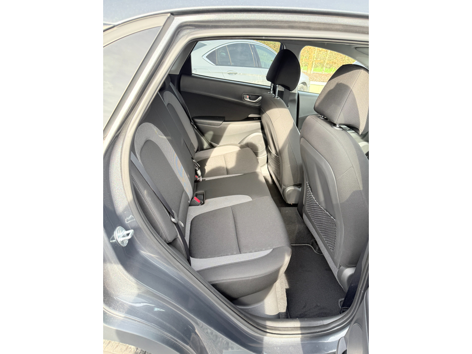 2019 Hyundai Kona - image 10