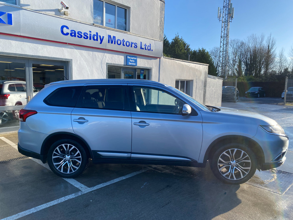 2016 Mitsubishi Outlander 2.2 DI-D 150PS 6MT 4WD 7-Seater Instyle €11,950