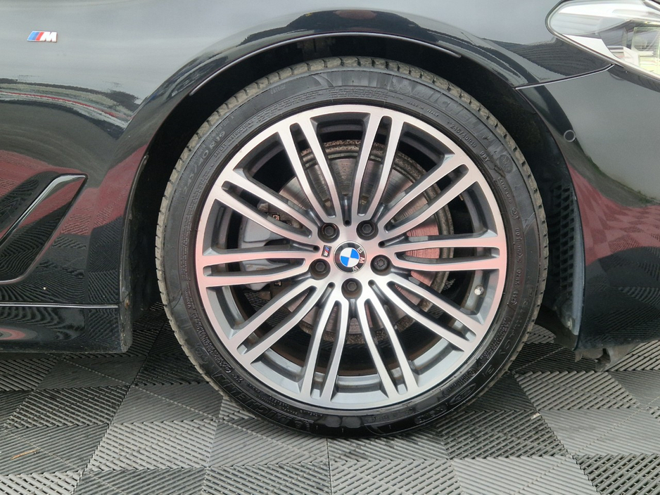 2018 BMW 5 Series - image 47