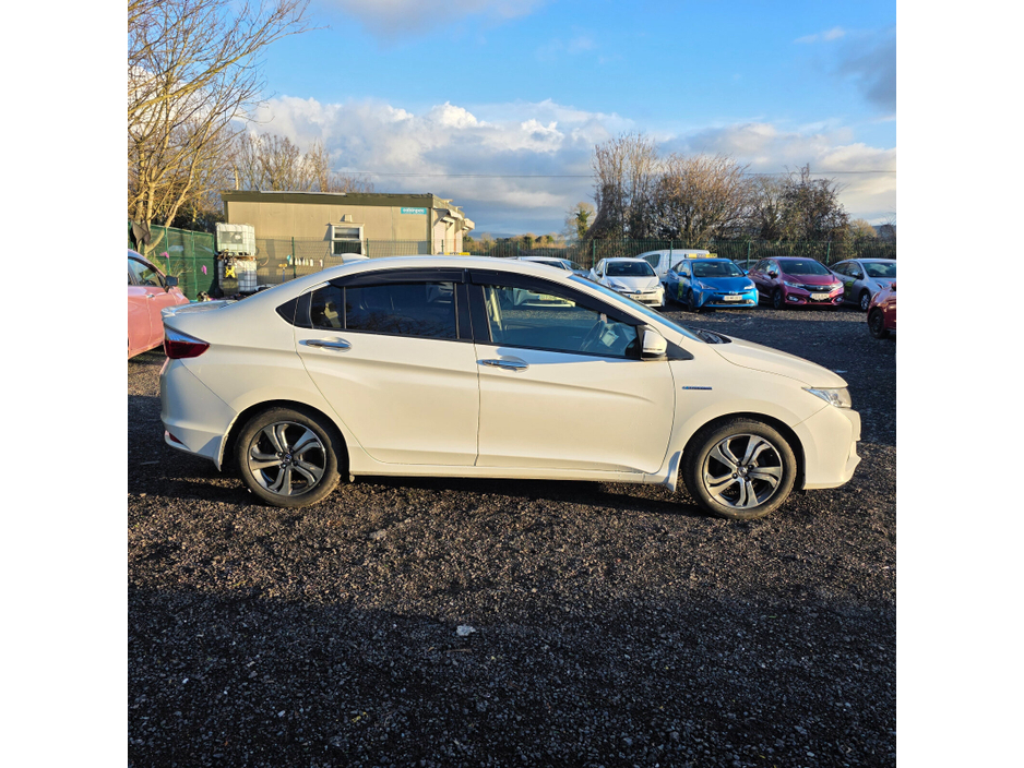 2016 Honda Grace  €12,950