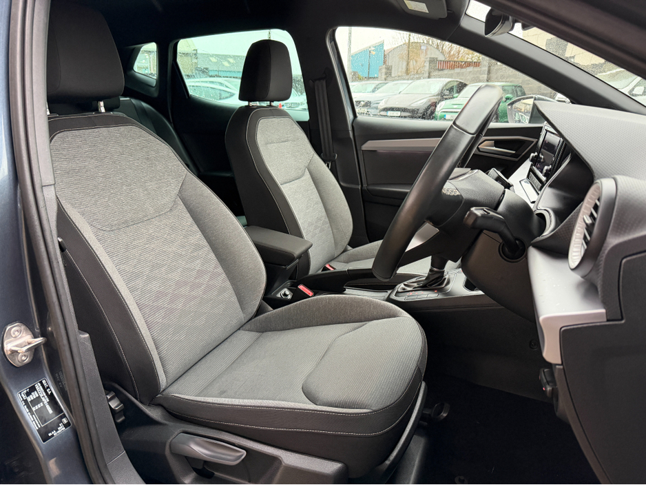 2023 SEAT Ibiza Folding Mirrors...Background Lighting €17,400