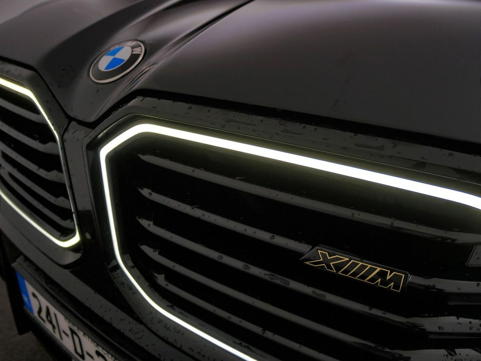 2024 BMW XM - image 34