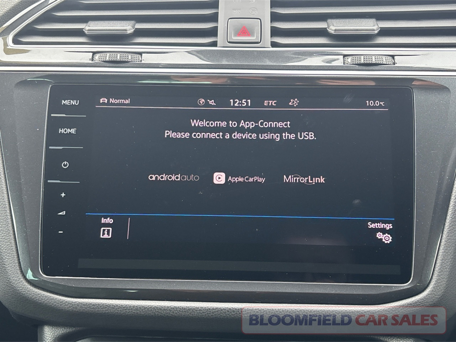 2018 Volkswagen Tiguan 4 MOTION R-LINE , DSG // PRISTINE €29,950