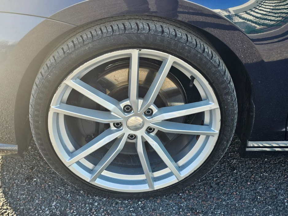 2016 Volkswagen Golf - image 39