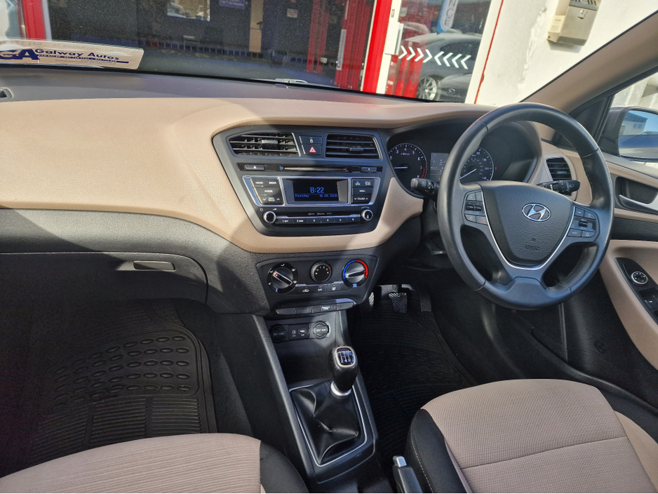 2015 Hyundai i20 - image 26