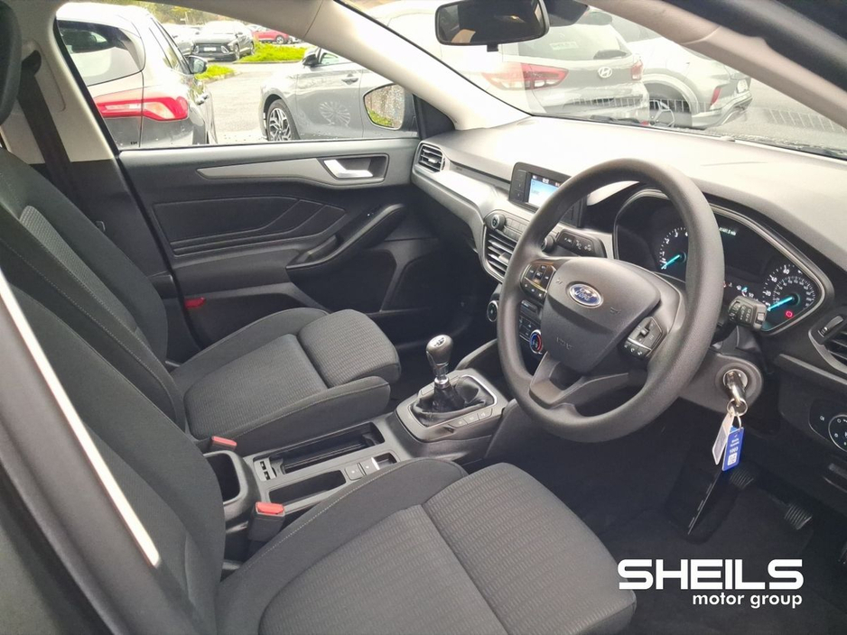 2019 Ford Focus - image 11