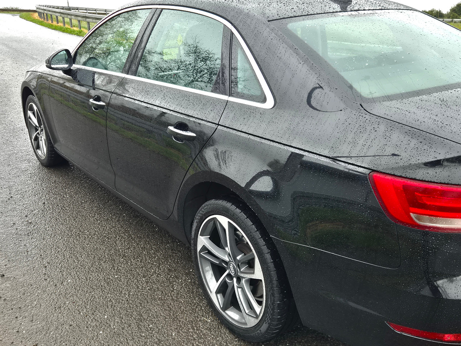 2018 Audi A4 - image 15