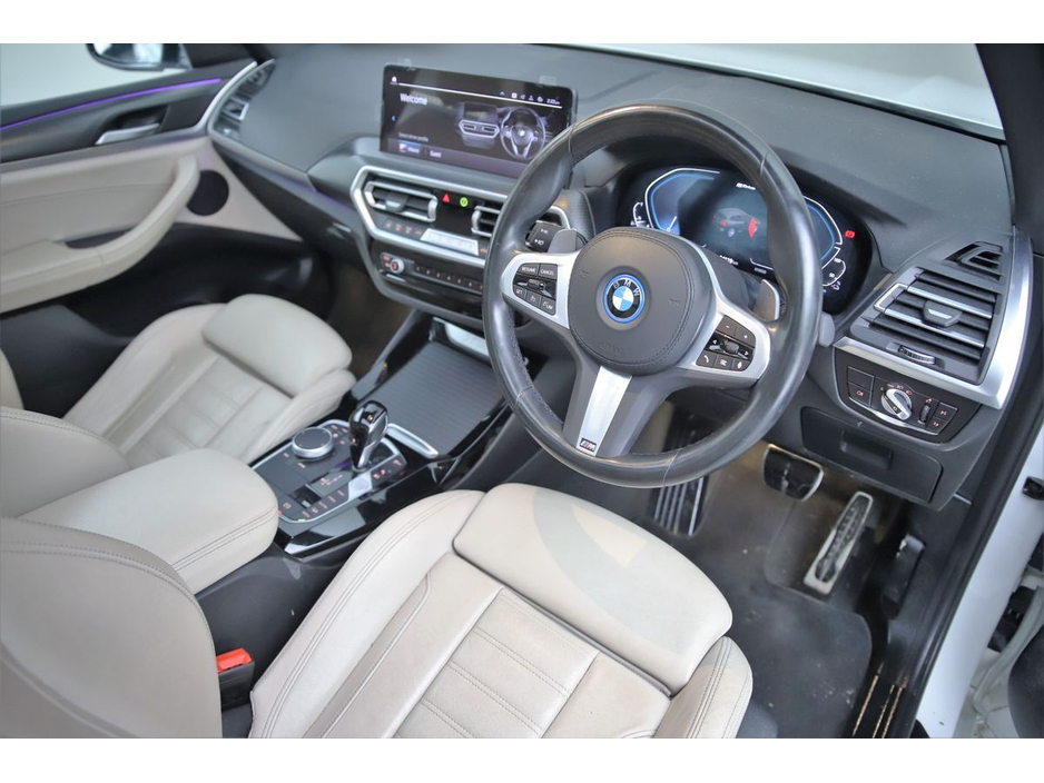 2023 BMW X3 - image 13