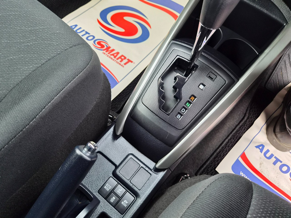 2020 Toyota Corolla - image 23