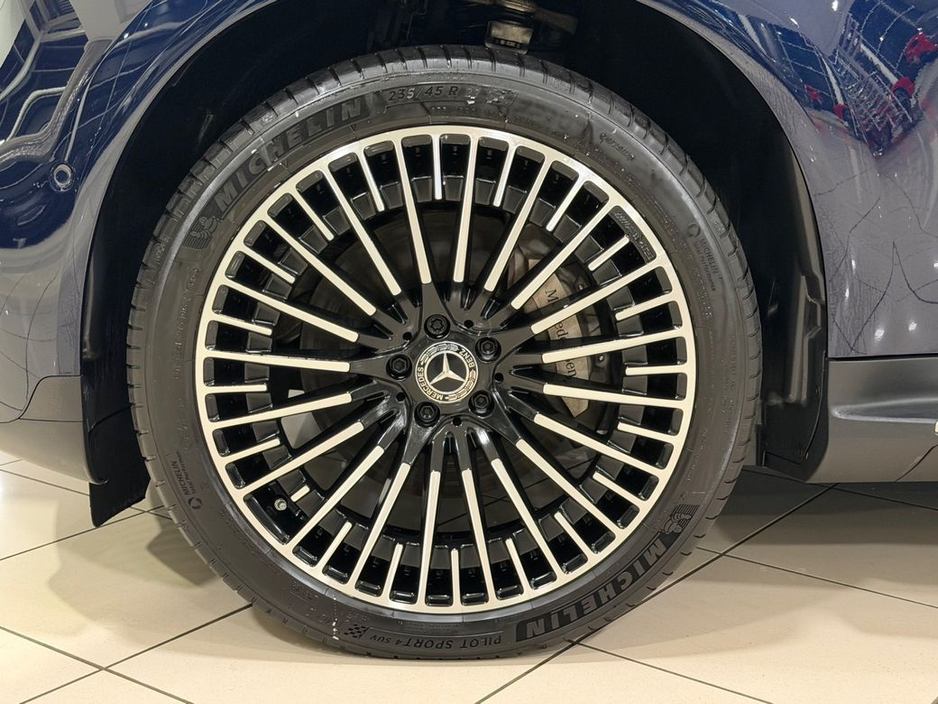 2023 Mercedes-Benz EQC - image 13