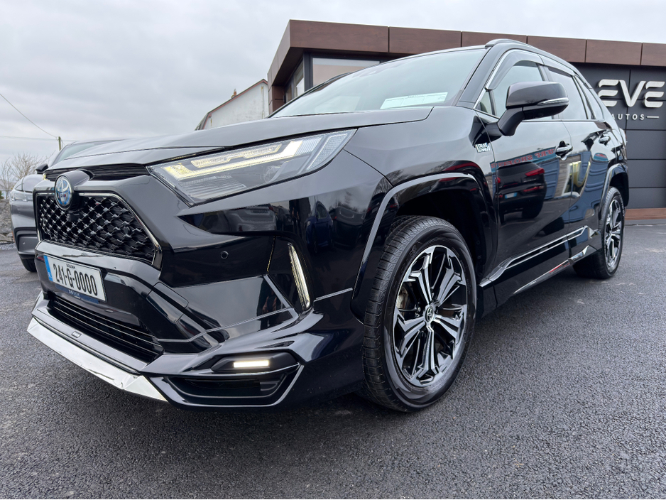 2024 Toyota Rav4 4X4 PHEV - Platinum Modelista - New model €48,940