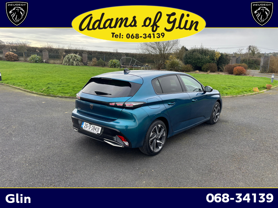 2025 Peugeot 308 - image 2