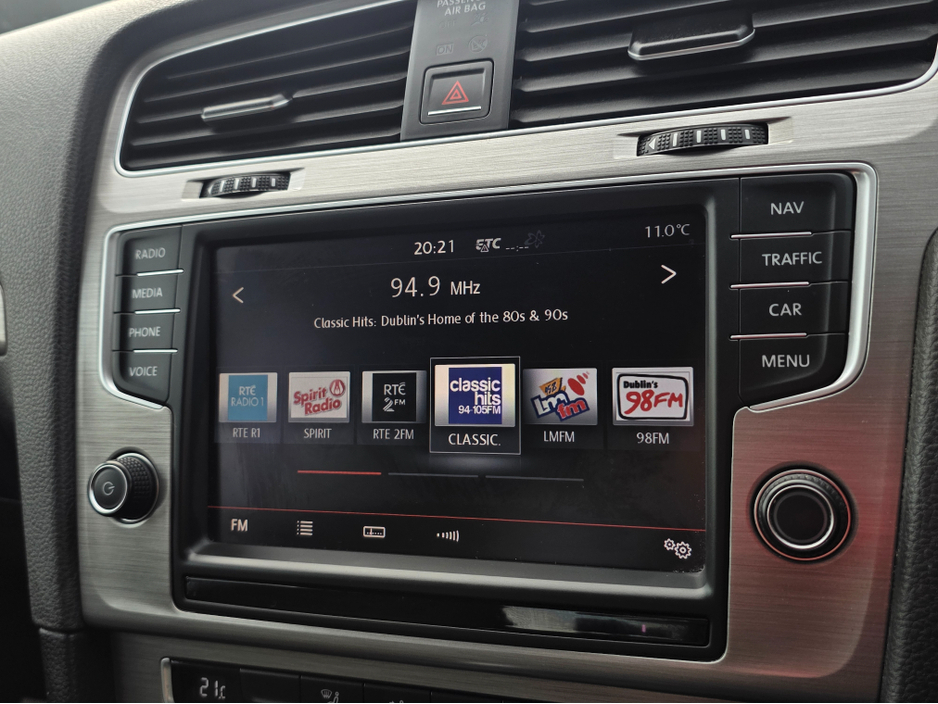 2016 Volkswagen Golf - image 14