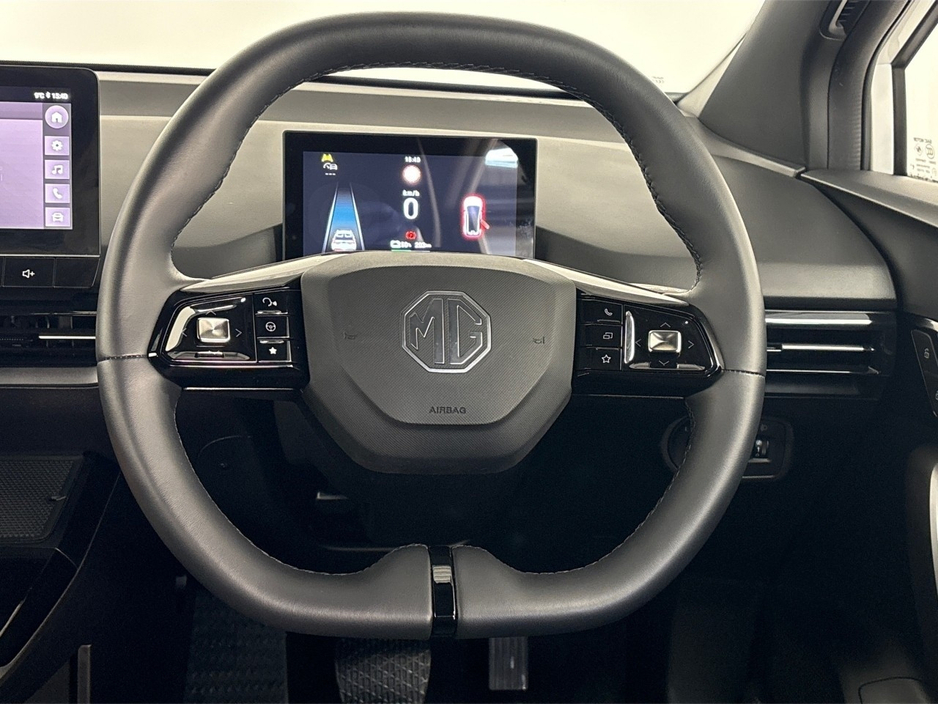 2025 MG 4 EXCITE LR**DIGITAL DASH**MULTIFUNCTIONAL STEERING WHEEL**APPLE CARPLAY ANDROID AUTO**REVERSE CAMERA**KEYLESS START**AIR CONDITIONING**CRUISE CONTROL**BLACK CLOTH INTERIOR**FINANCE AVAILABLE** €25,495
