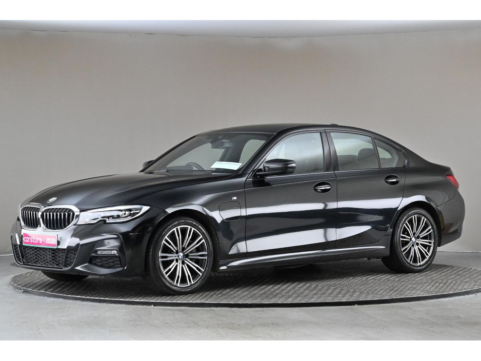 2020 BMW 3 Series - image 4