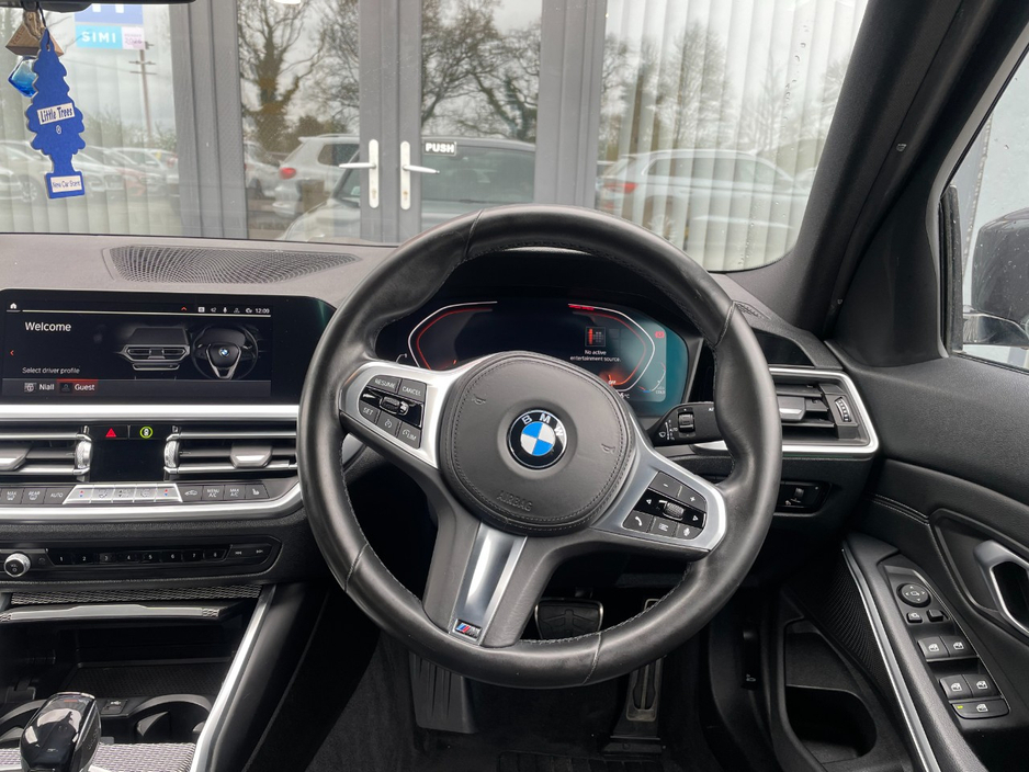 2020 BMW 3 Series - image 11