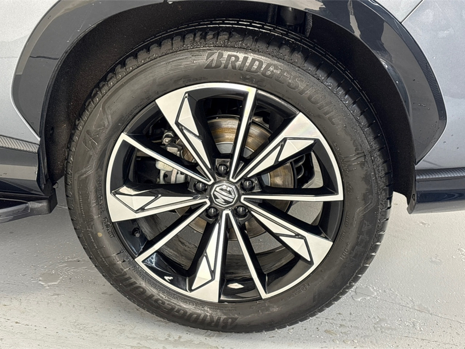 2025 MG HS HSE EXCLUSIVE PHEV - 24.7KWH**EX DEMO**TAN LEATHER**ADAPTIVE CRUSIE CONTROL**FRONT & REAR PARKING SENSORS**360 DEGREE CAMERA**SMART TAILGATE**ANDROID AUTO/APPLE CARPLAY**FINANCE ARRANGED* €38,995