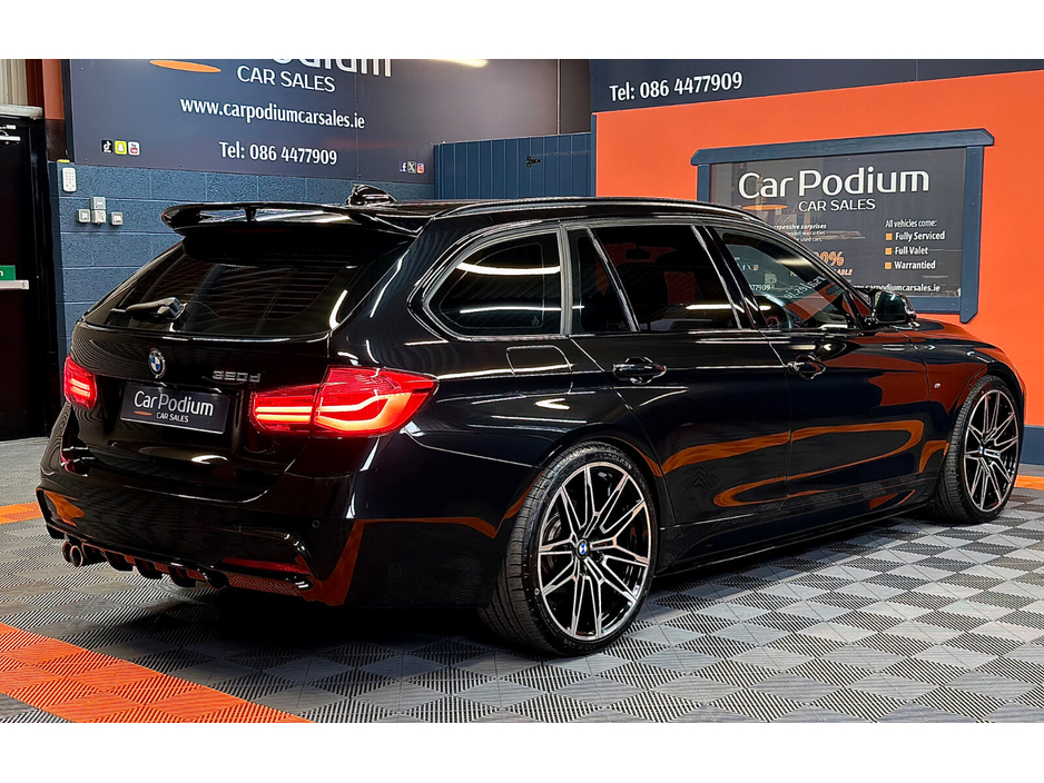 2017 BMW 3 Series - image 3
