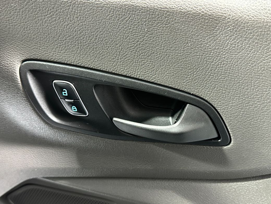 2022 Ford Transit - image 10