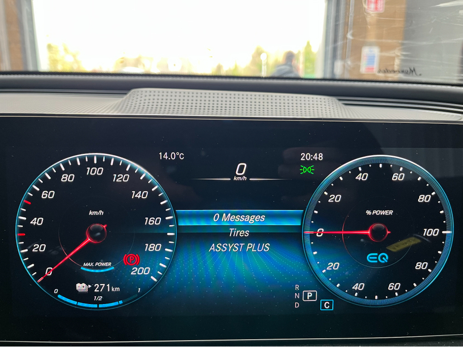 2021 Mercedes-Benz EQC - image 27