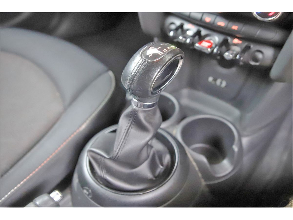 2017 MINI Hatch 1.5 AUTO 5DR *1 YEARS WARRANTY* €15,990